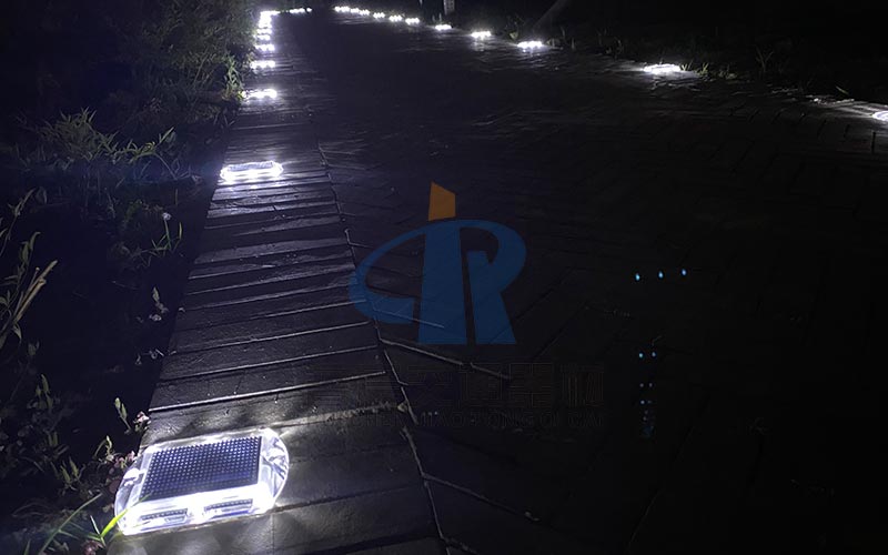 Plastic LED Road Studs For Bike Path